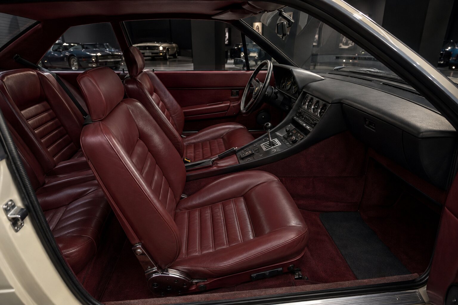 Ferrari 400i interior view